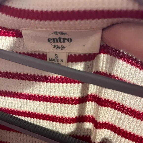 Entro Red and White Striped Knit  Belted Romper Size Small NWOT - Picture 4 of 4
